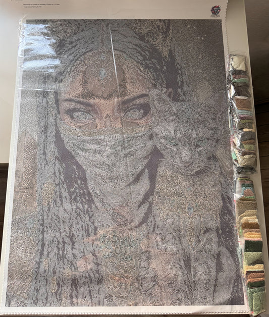 Diamond Painting Katzenkönigin der Ewigkeit ©sandrietta_art - 70x95cm mit 110 Farben (1x auf Lager)
