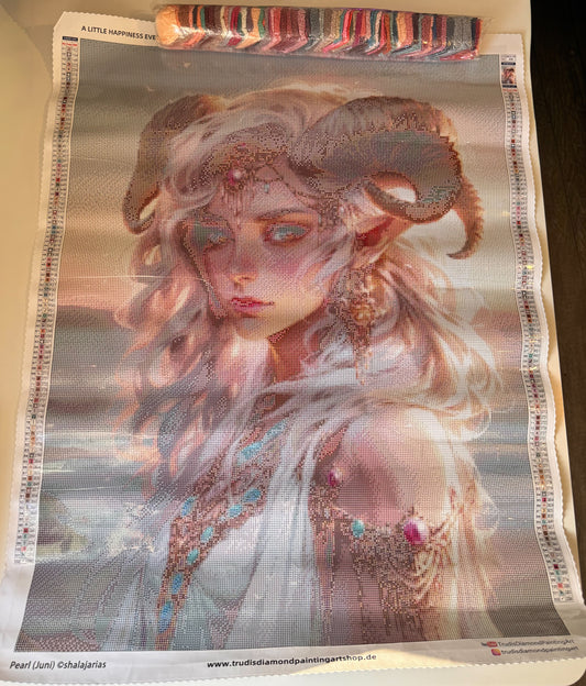 Diamond Painting Pearl (Juni) von Shalajarias